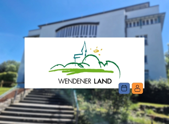 Rathaus Gemeinde Wenden im Hintergrund, im Vordergrund das Logo der Gemeinde Wenden, in der rechten unteren Ecke ein blauen Icon für JCC-Terminvereinbarung und ein orangenes Icon für JCC-Besucher.